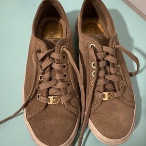 MICHAEL Michael Kors Tan Sneakers with Gold Detail